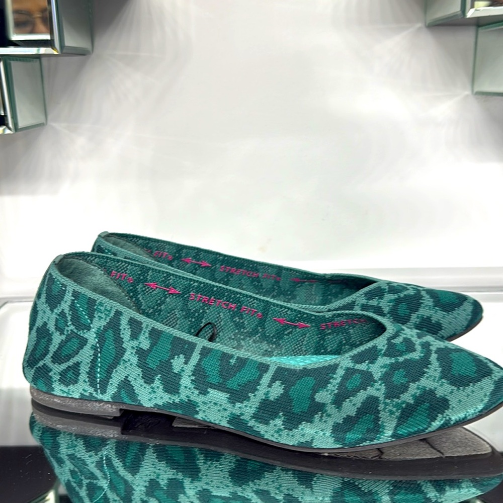Skechers Women's Green Leopard Print Flats